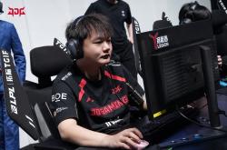 开云体育登录-TL横扫JDG，Scout操刀奇招英雄翻盘小组赛3:1（上海）