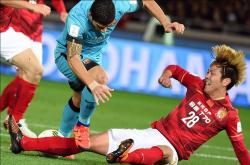 开云APP-广州恒大主力球员因伤缺席下一场比赛的简单介绍