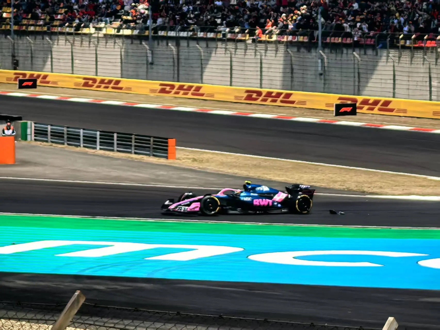 关于上海举行F1赛车比赛,巴萨表现胶着的信息 关于上海举行F1赛车比赛,巴萨表现胶着的信息