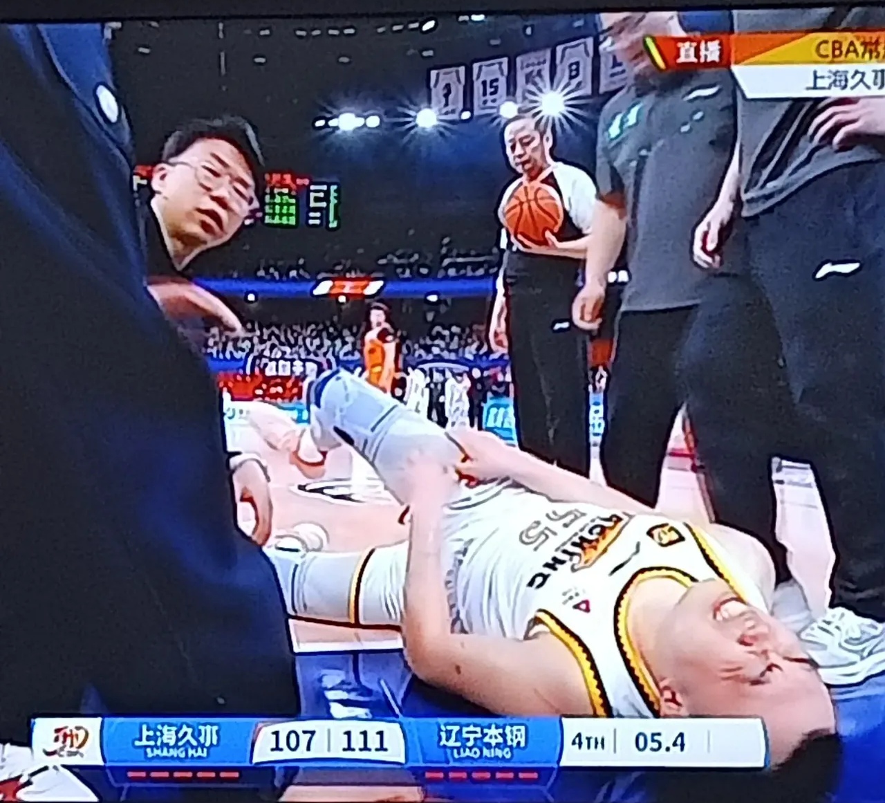 球员伤情频频曝光，球队备战受挫！