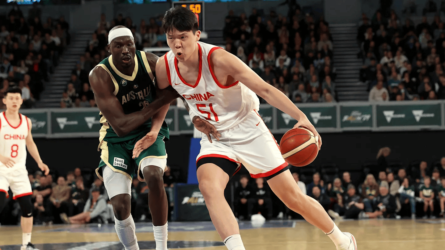 防守端稳固球队取得胜利,球员表现引人瞩目的简单介绍 防守端稳固球队取得胜利,球员表现引人瞩目的简单介绍