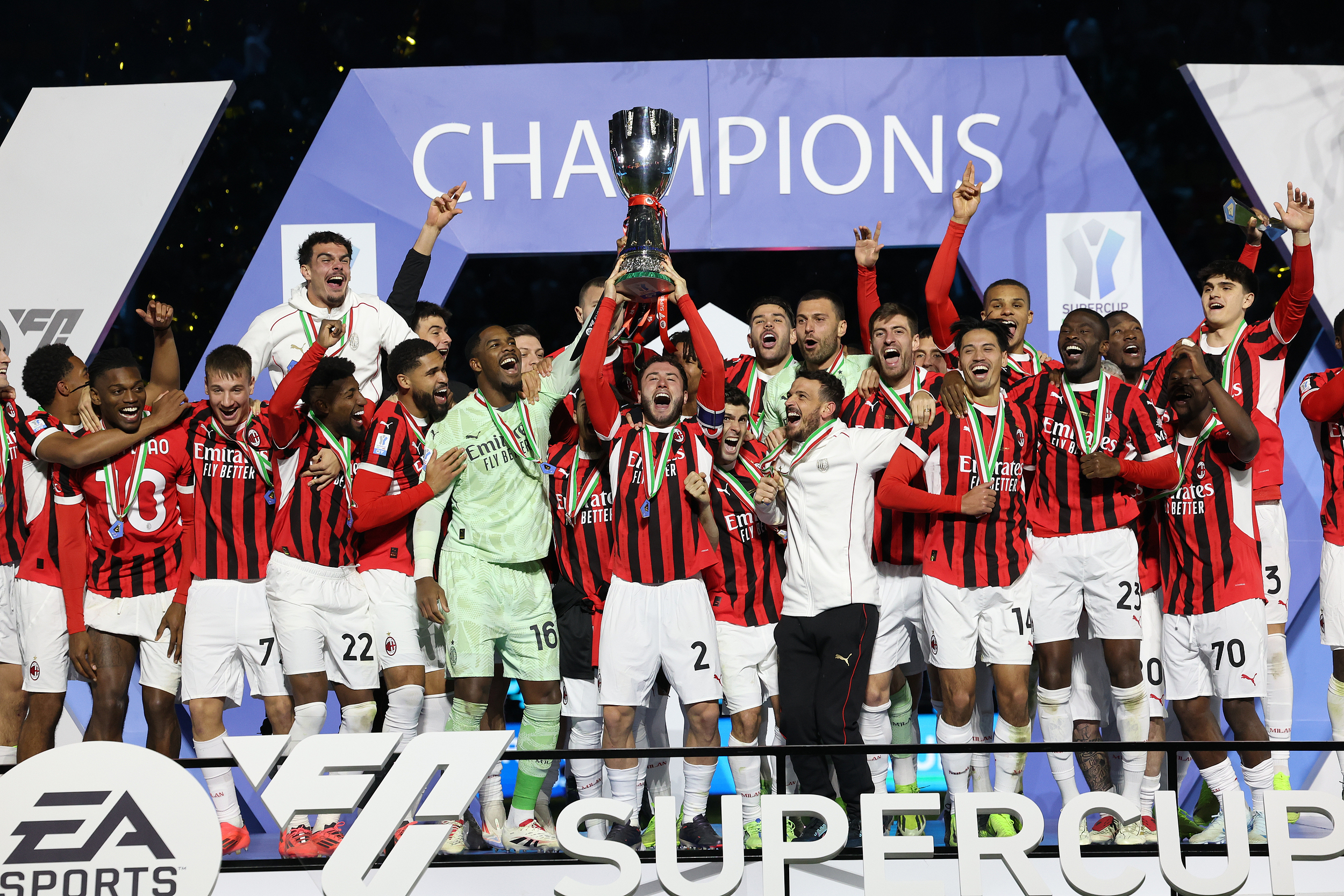 非洲球员突围赢得国际联赛冠军 非洲球员突围赢得国际联赛冠军