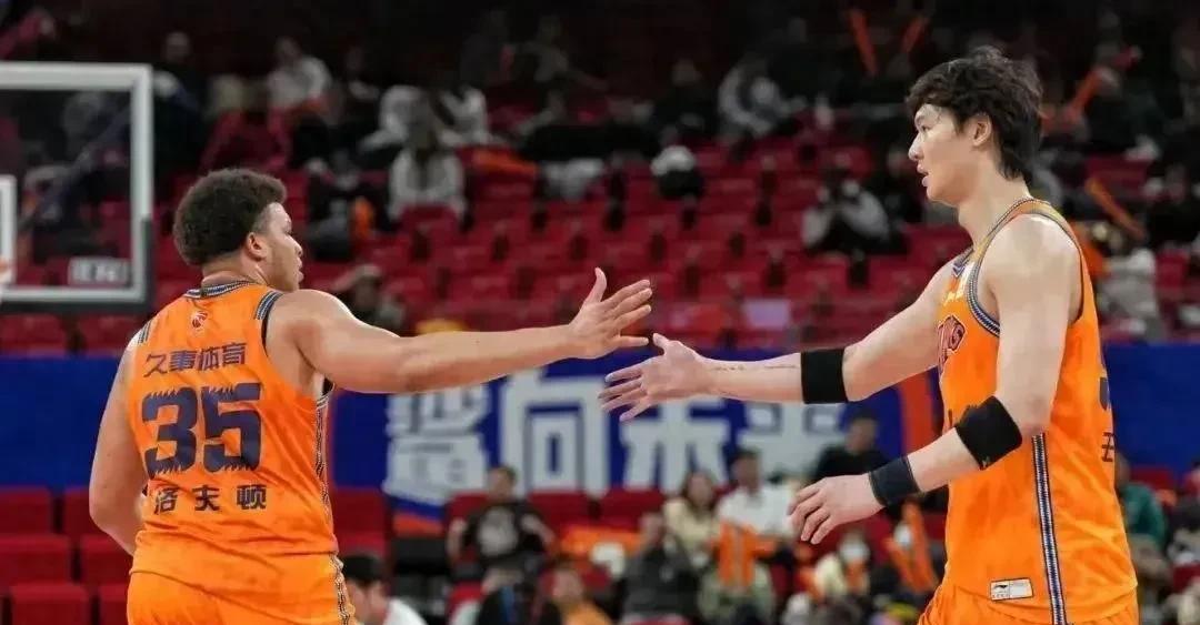 八一男篮主场告负,积分榜略有下滑 八一男篮主场告负,积分榜略有下滑