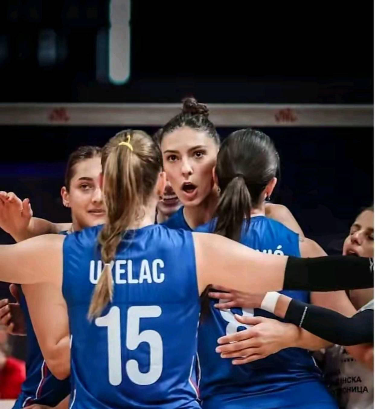 捷克运动员在比赛中跃居榜首