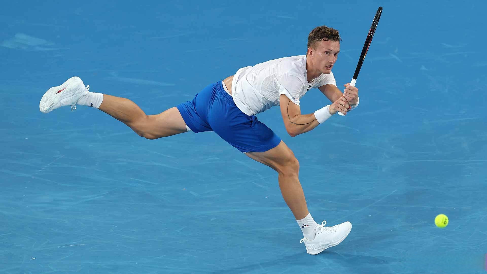 捷克运动员在比赛中跃居榜首