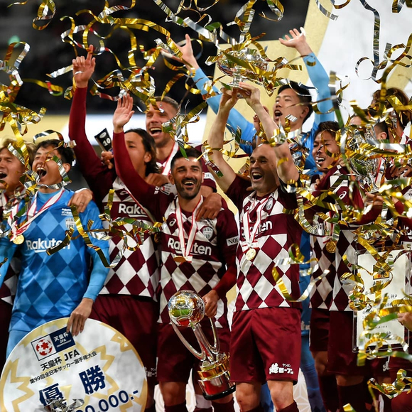 世界杯冠军队伍庆祝胜利归来的简单介绍