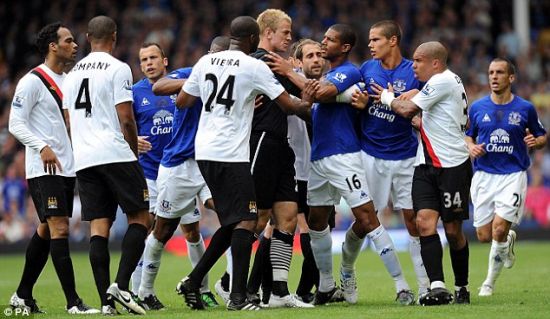 丹麦血洗AC米兰，德容一己之力扛起全队的简单介绍