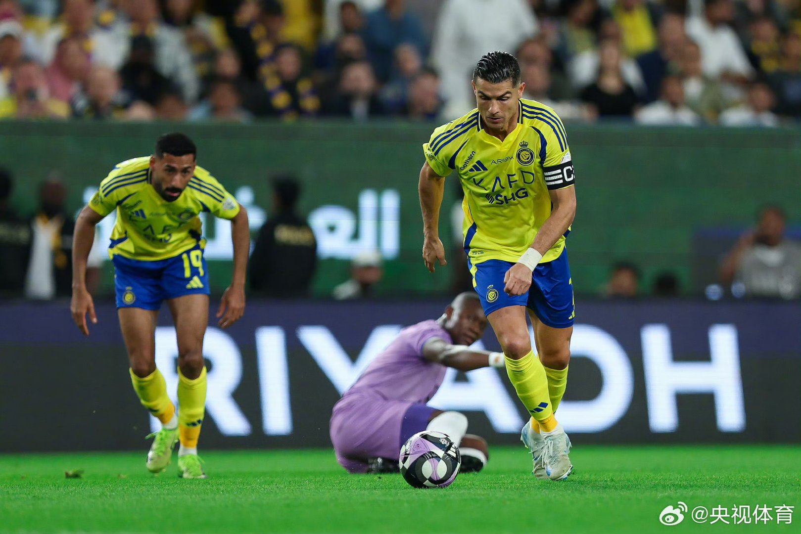 摩洛哥翻盘那不勒斯，C罗带队取胜的简单介绍